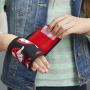 Get a Grip Game - the no thumb challenge game from Hasbro Gaming