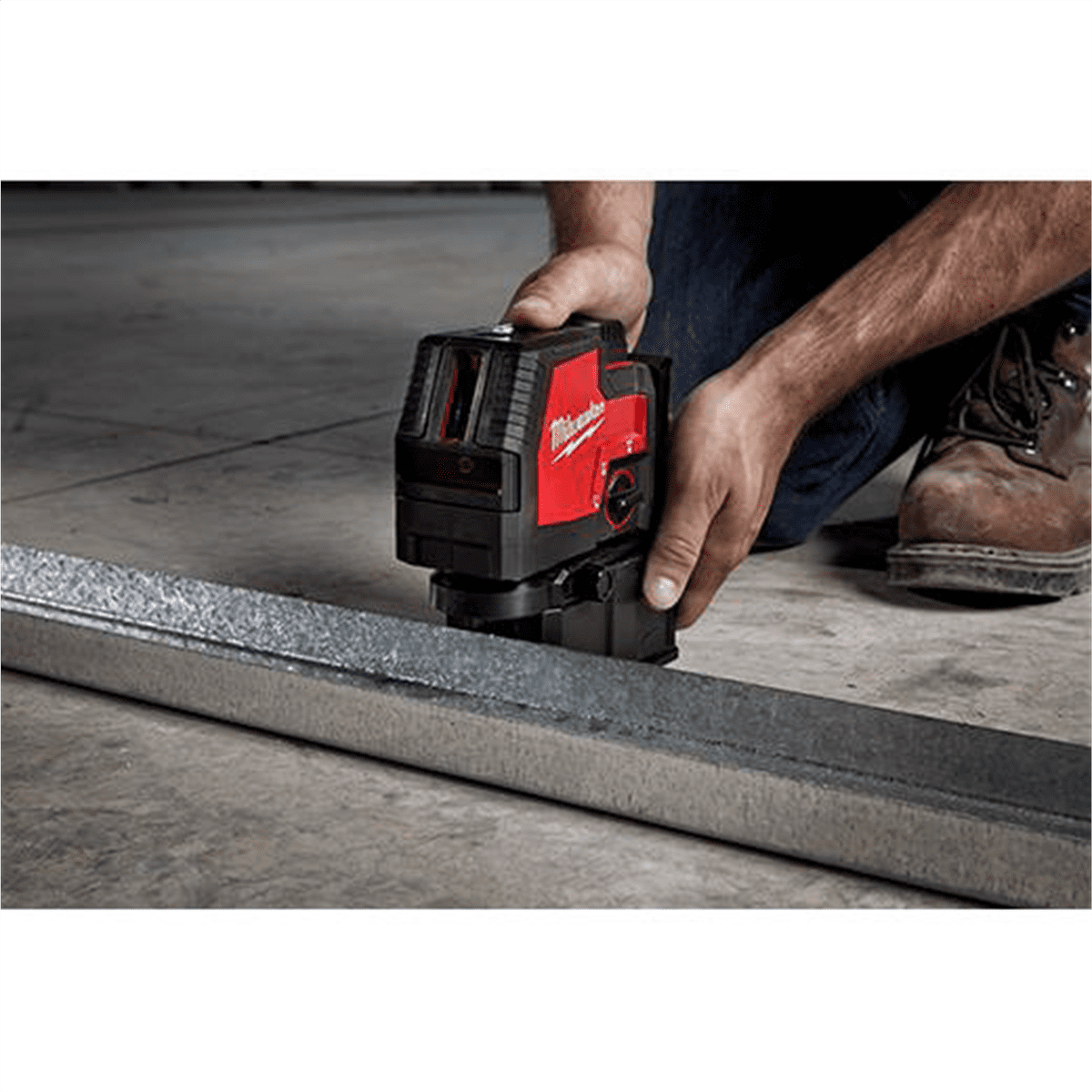 Milwaukee Tool USB Rechargeable Green Cross Line & Plumb Points Laser