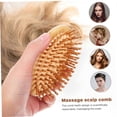 thumbnail image 3 of Cepillo masajeador del cuero cabelludo y peine de bambú para desenredar el cabello y eliminar nudos suavemente., 3 of 5