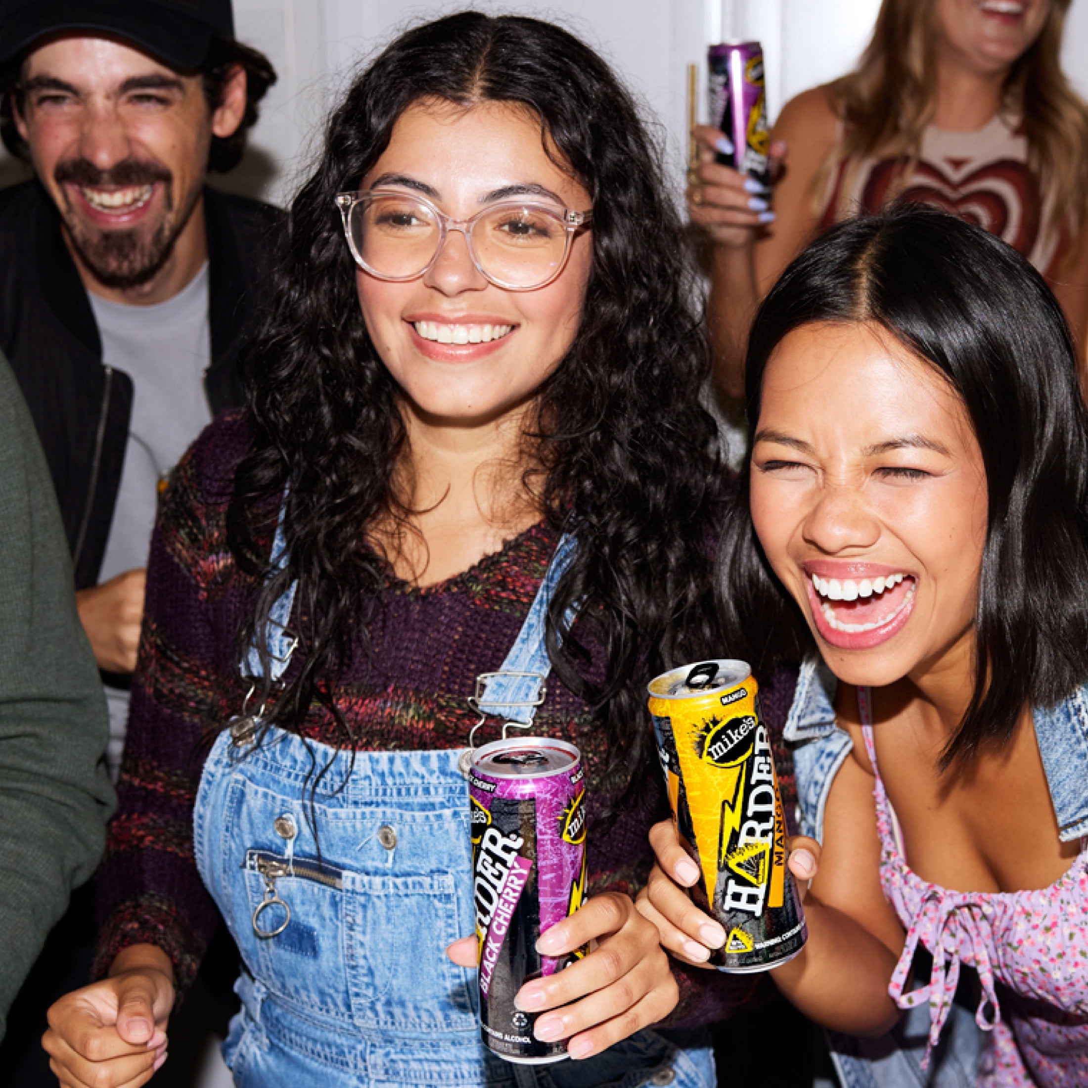 (6 pack) Mike's Harder Lemonade Strawberry, 16 fl oz Can, 8% ABV