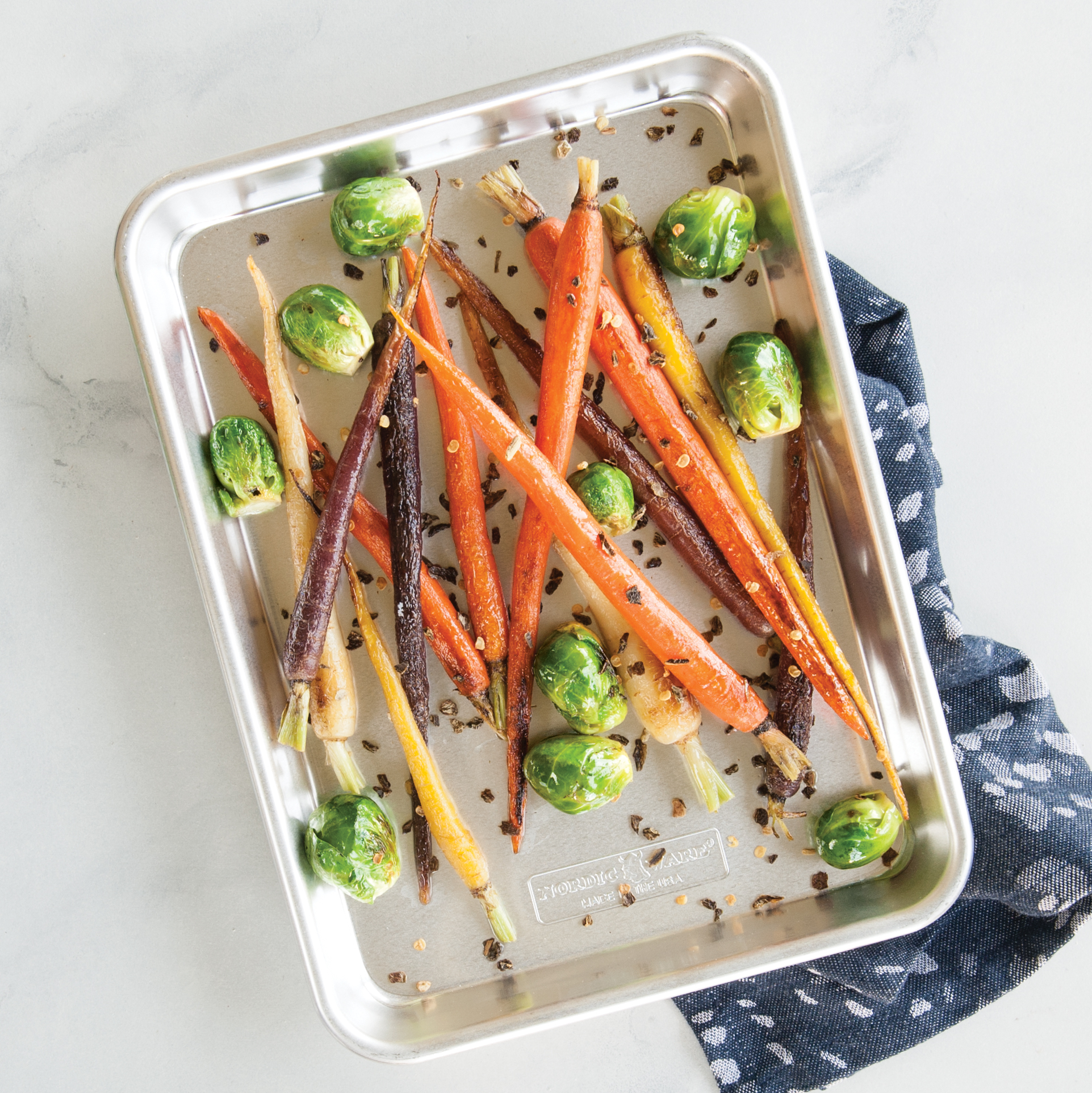 Nordic Ware Naturals 13" x 10" Quarter Sheet Baking Pan photo 4