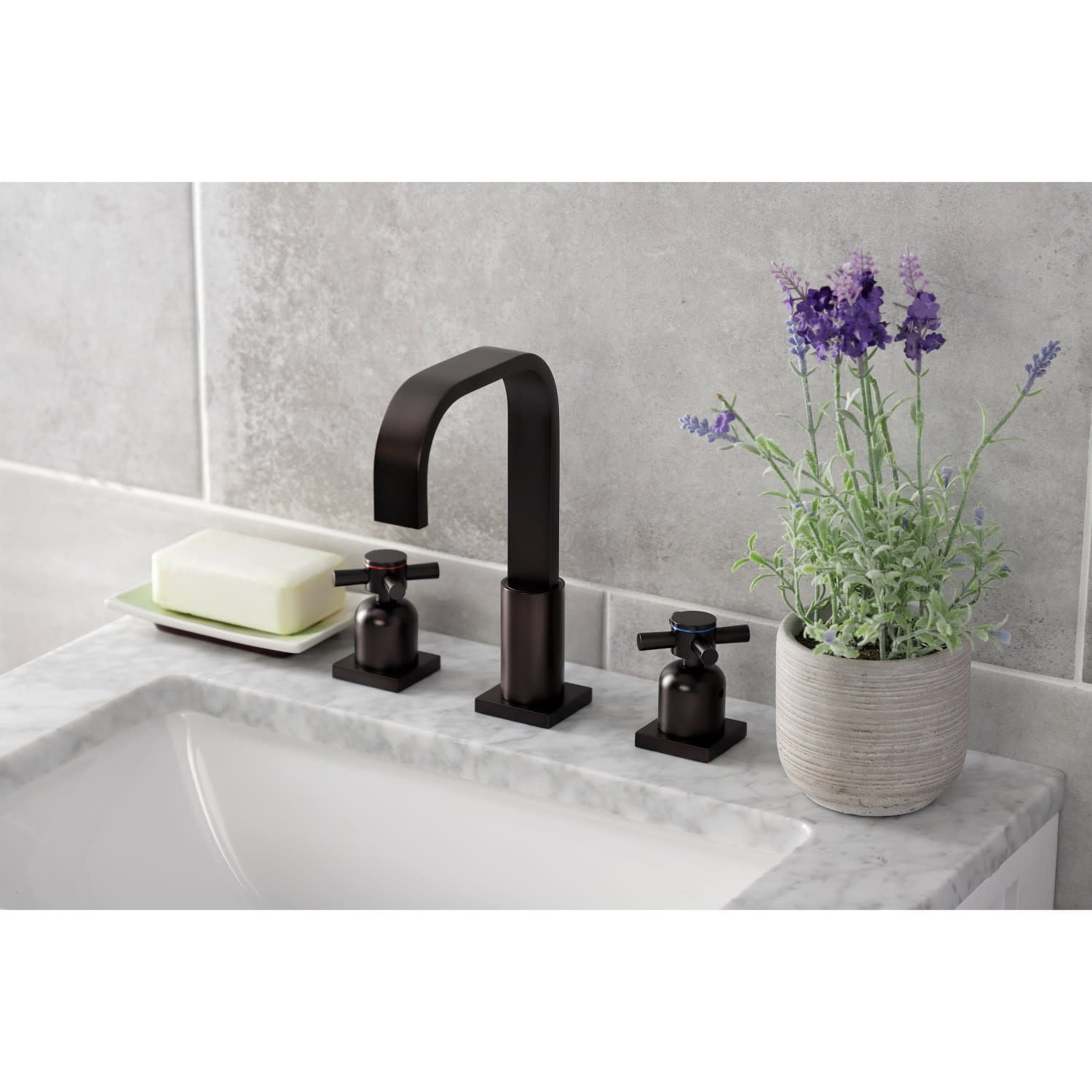 Fauceture FSC8961DX 8 in. Widespread Bathroom Faucet, Polished Chrome