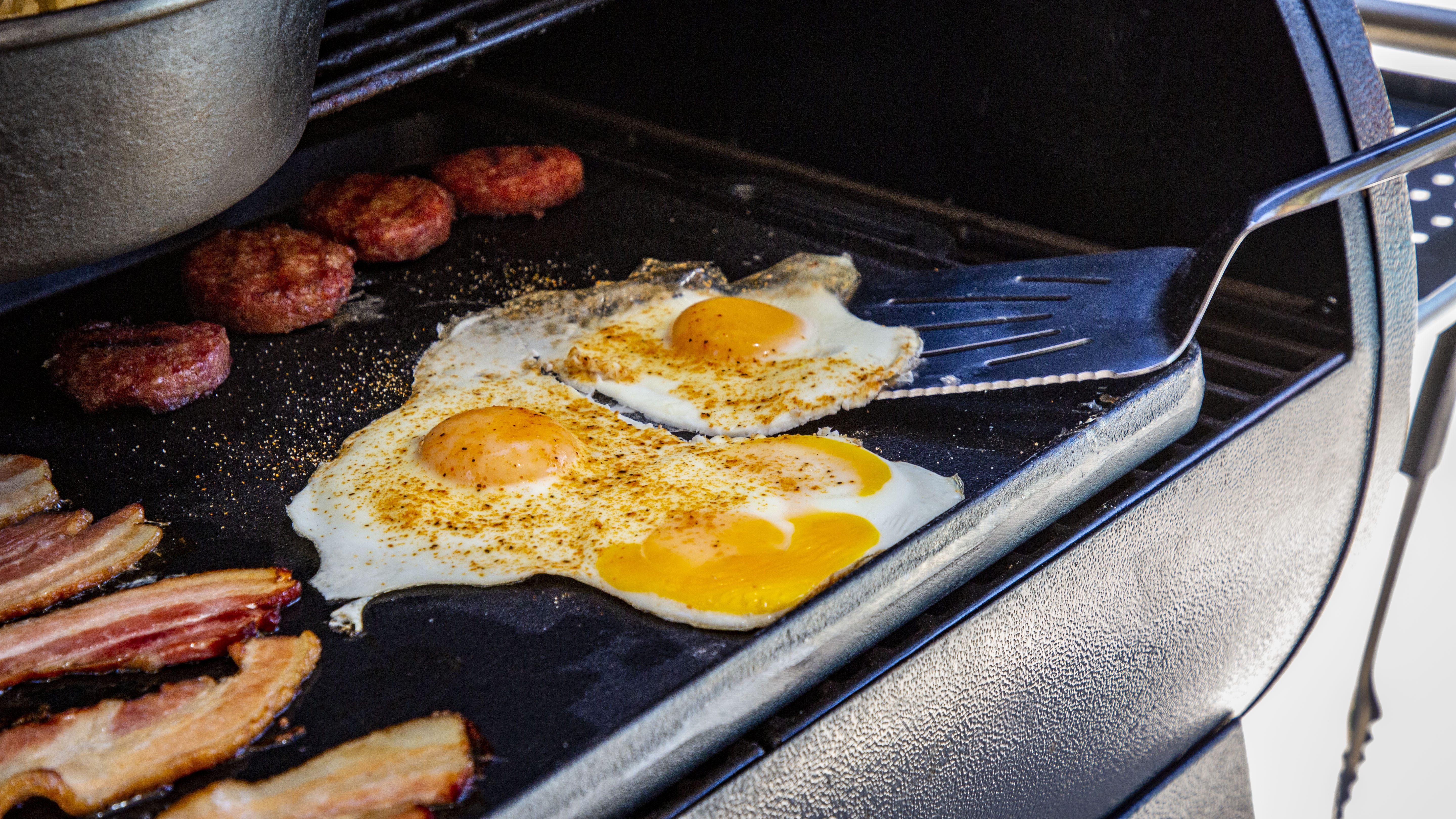 Pit Boss 14"x28" 2 Sided Pre-seasoned Cast Iron Griddle