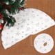 thumbnail image 3 of Falda para árbol de Navidad Foohvr blanca de felpa con lentejuelas plateadas 90 cm, 3 of 5