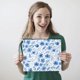 thumbnail image 5 of Bolsas de maquillaje con diseño de flores azules para mujer, neceser de viaje con diseño de acuarela y cremallera, estuche multiusos para lápices, neceser, mordaza, 5 of 9