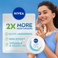 thumbnail image 3 of Crema hidratante NIVEA Soft Light 300 ml con vitamina E y aceite de jojoba, 3 of 9
