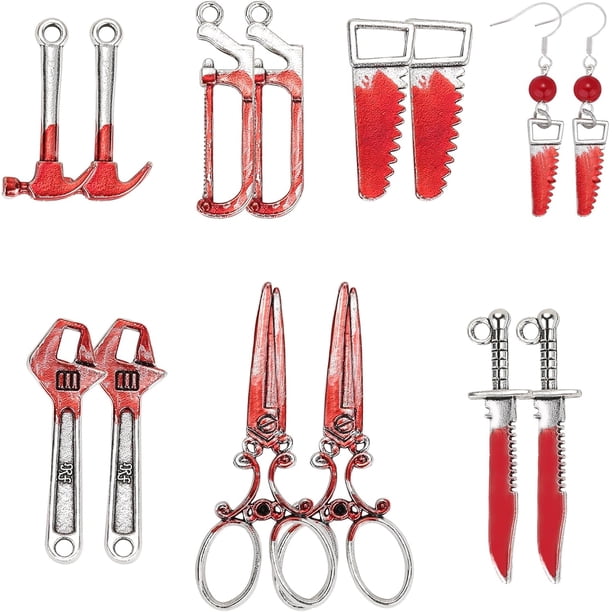 36 dijes de cuchillo falso con sangre, dijes de terror, dijes de aleación esmaltada para hacer joyas: pulseras, collares, aretes y más.