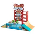 thumbnail image 2 of Set de juego Skate Fingerboard Hot Wheels Skate Shop con accesorios, 2 of 6