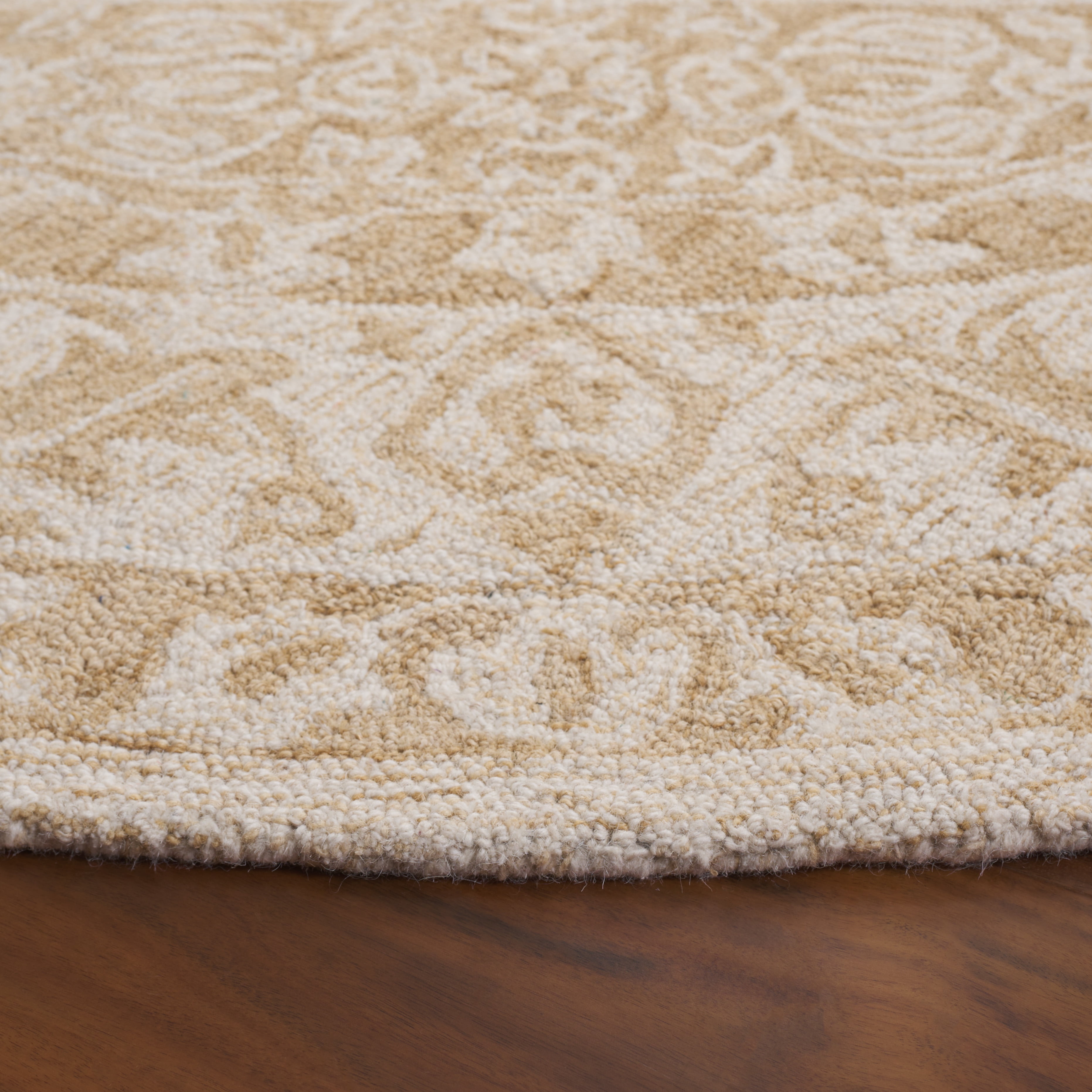 Safavieh Dip Dye Felicia Floral Area Rug, Light Beige/Ivory, 7' x 7' Round