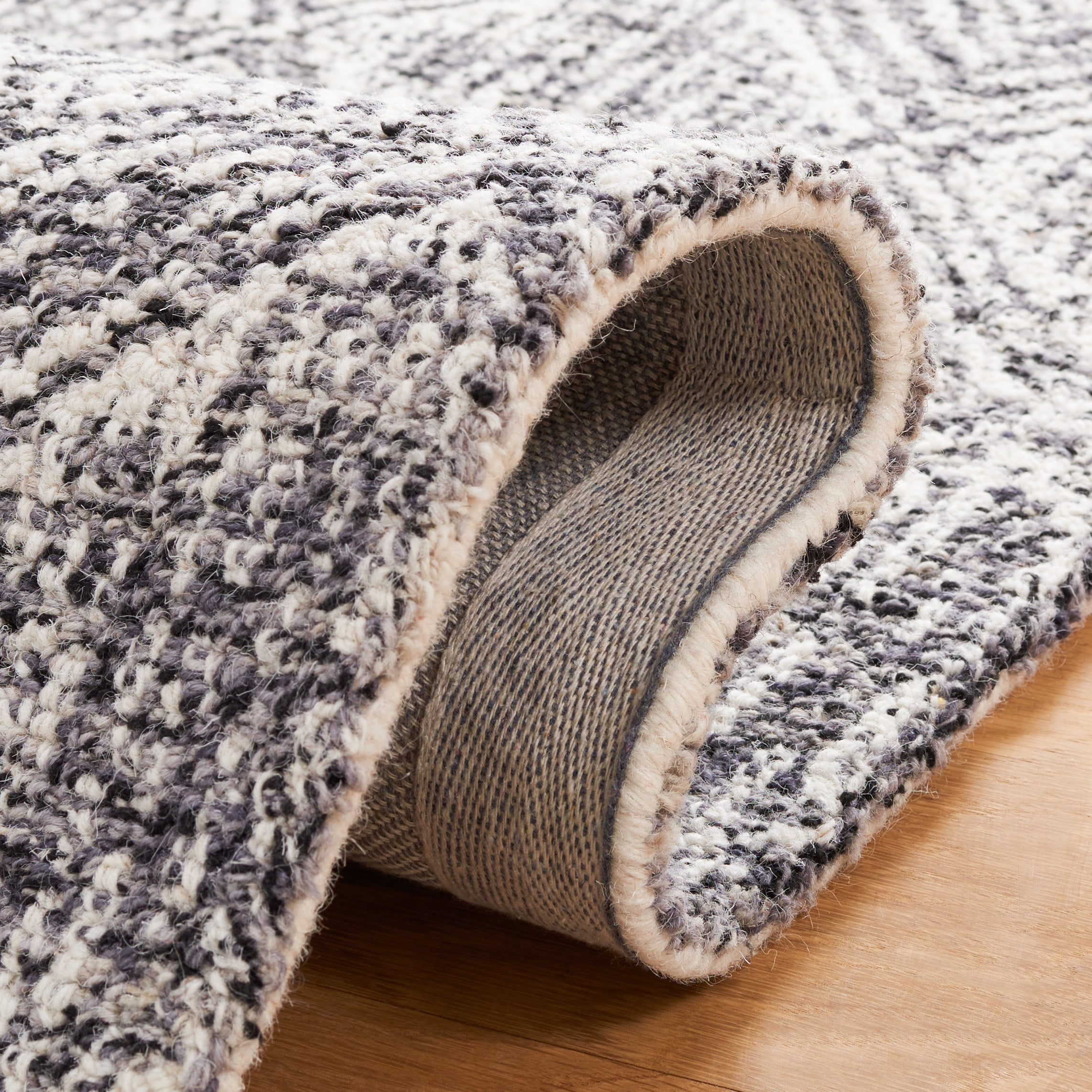 SAFAVIEH Ebony Addie Floral Runner Rug, Charcoal/Ivory, 2'3" x 9'