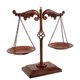 thumbnail image 1 of unbranded Escultura De Balanza Vintage Símbolo De Justicia Para Oficina Y Hogar, 1 of 5