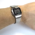 thumbnail image 3 of Reloj Digital TIMEX T78587 33mm Clasico Indiglo Banda Extendible Acero Inoxidable plateado, 3 of 4