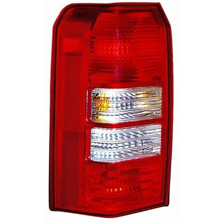 Jeep Tail Light Lens Go-Parts » 2008 - 2016 Jeep Patriot Rear Tail Light Lamp Assembly / Lens / Cover - Left (Driver) Side 5160365AG CH2800181 Replacement For Jeep Patriot ()