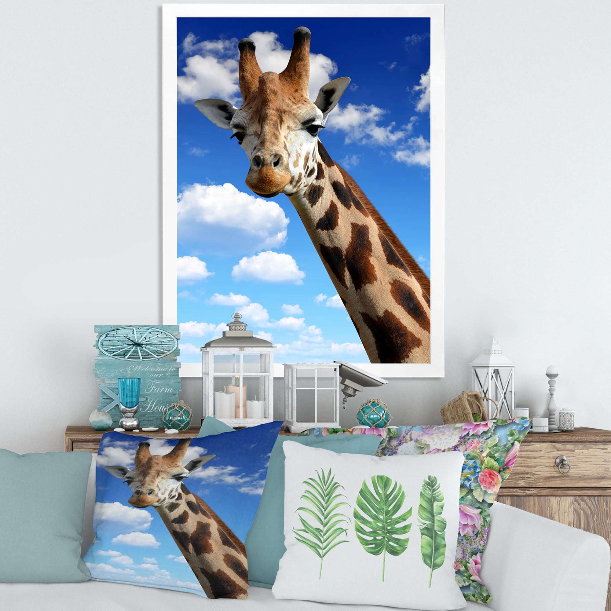 Designart 'A Giraffe On A Blue Sky Portrait' Farmhouse Framed Art Print
