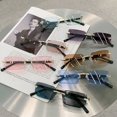 thumbnail image 2 of Gafas de sol de moda sin marco de vanguardia para mujer, gafas de sol de metal con marco pequeño personalizadas, gafas de sol con espejo cruzado, 2 of 6