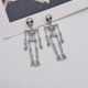 thumbnail image 2 of Pendientes de esqueleto de Halloween, pendientes largos colgantes de esqueleto de calavera espeluznante, accesorios de fiesta con diamantes de imitación para mujeres y niñas, 2 of 4