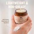 thumbnail image 4 of La loción corporal de leche de cabra natural Honey Sweetie Acres Fresh Off The Goat es una loción hecha a mano sin crueldad animal que hidrata e hidrata, fabricada en los EE. UU. (8 oz sin perfume), 4 of 5