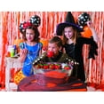 thumbnail image 2 of Set de manzanas hinchables rellenas de juguetes Fun Express Carnival Halloween, 2 of 5