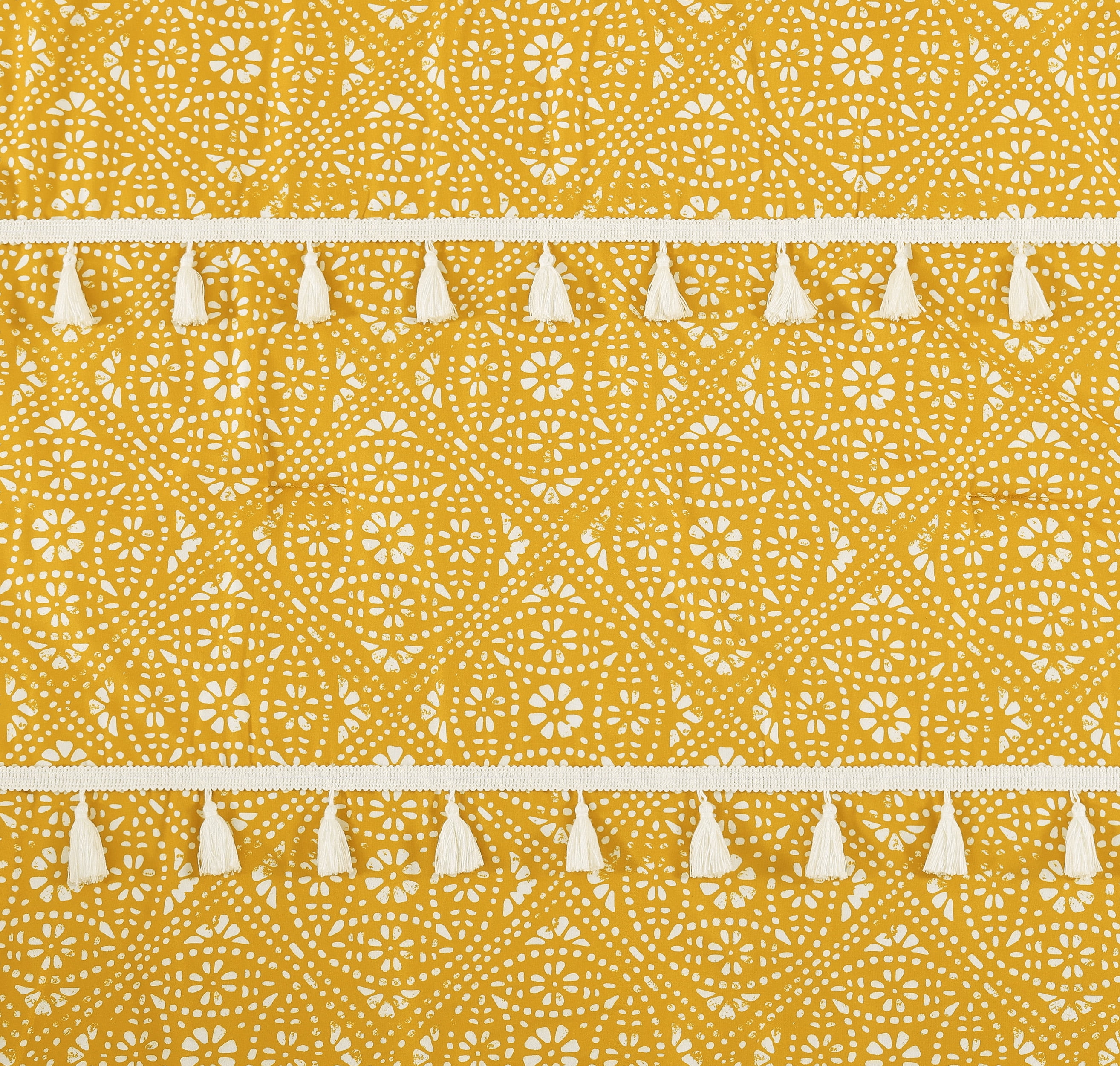 Pasadena Medallion Yellow 3-Piece Microfiber Comforter with Tassels - Full/Queen