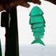 thumbnail image 3 of Color Koi Fish Wind Chimes Hierro Colgante Decoración Colgante Adornos de Windchime Escultura de pared para el hogar Patio Jardín Verde Sunnimix Campanas de viento, 3 of 7