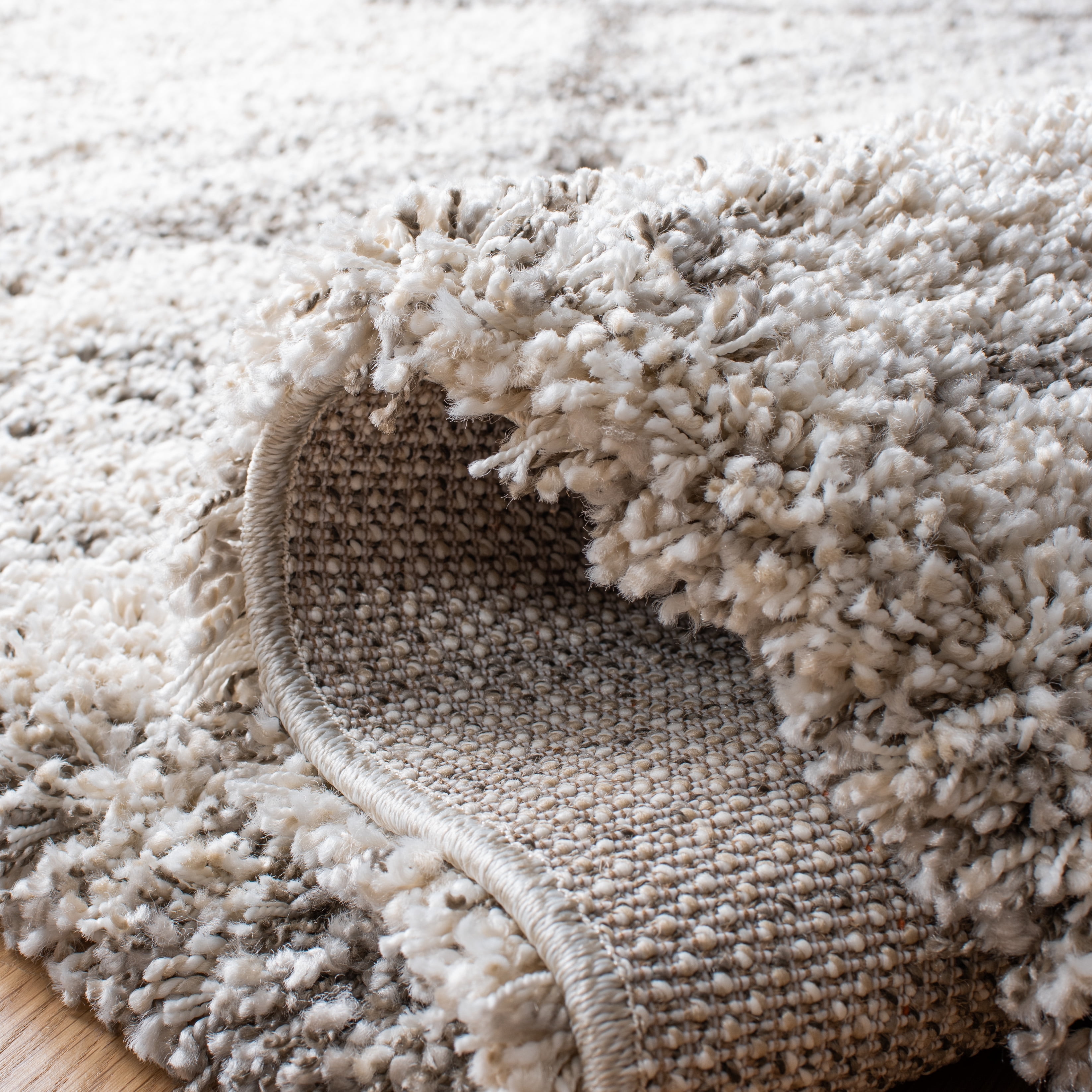 SAFAVIEH Hudson Amias Plush Geometric Shag Area Rug, Grey/Beige, 5'1" x 7'6"