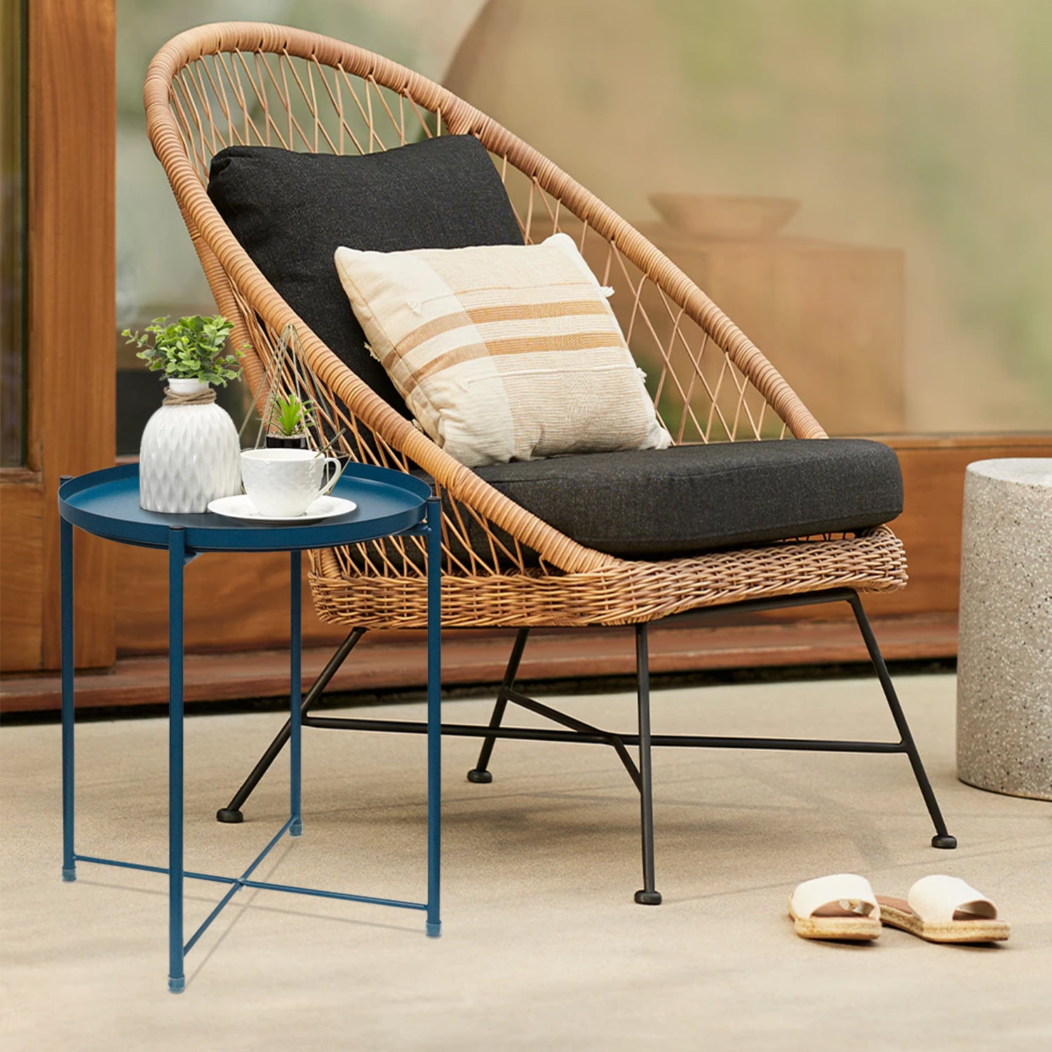 Cerbior Metal Tray End Table, Round Accent Coffee Side Table, Anti-Rust and Waterproof Outdoor Small Side Table, Indoor Modern Sofa Side Table Bedside Table for Living Room Bedroom (Deep Blue)