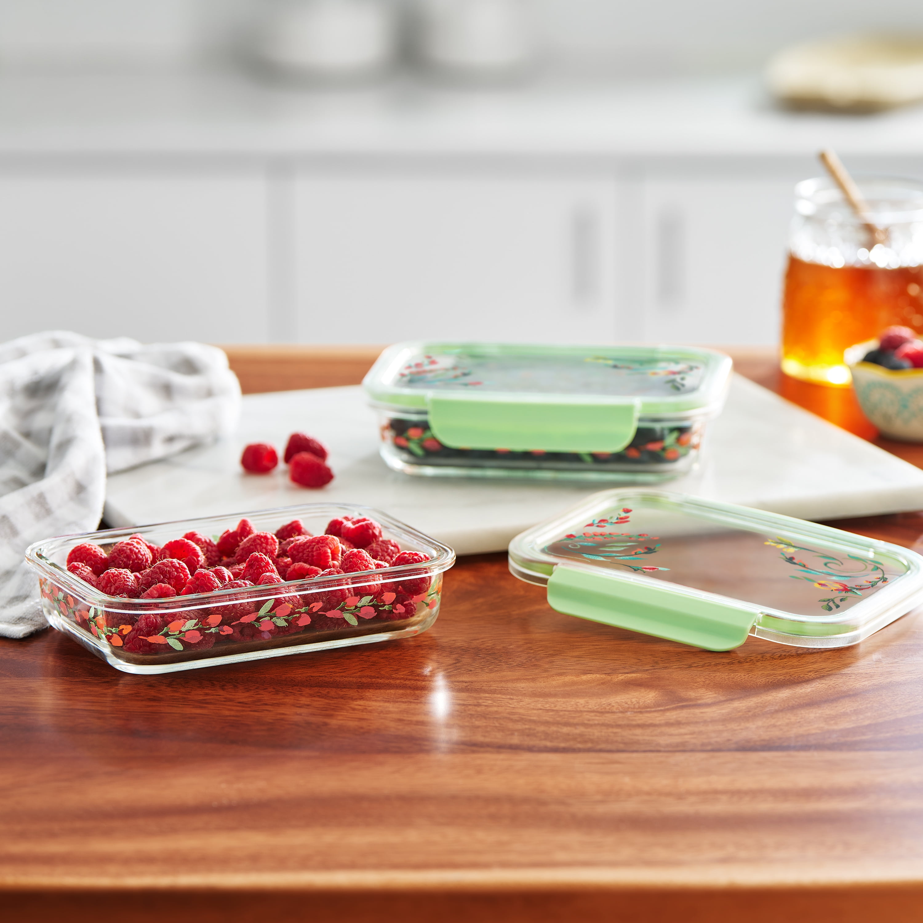 The Pioneer Woman Painted Meadow 2.3 Cup Rectangle Glass Food Storage Containers with Tritan Lid. Set of 2, 4 Pieces