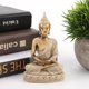 thumbnail image 4 of Estatua de Buda Tallada Estatua de Piedra Arenisca Resina Meditando Para Estatua de Buda Sentado Tallada Estatuilla Artesanía para Decretión del Hogar Ornamento, 4 of 7