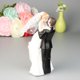 thumbnail image 4 of Figura moderna hecha a mano para decoración de tartas de boda, novia y novio, decoración rústica para tartas para bodas, decoración de escritorio con estatua de pareja divertida, abrazo volador (2 uni, 4 of 5