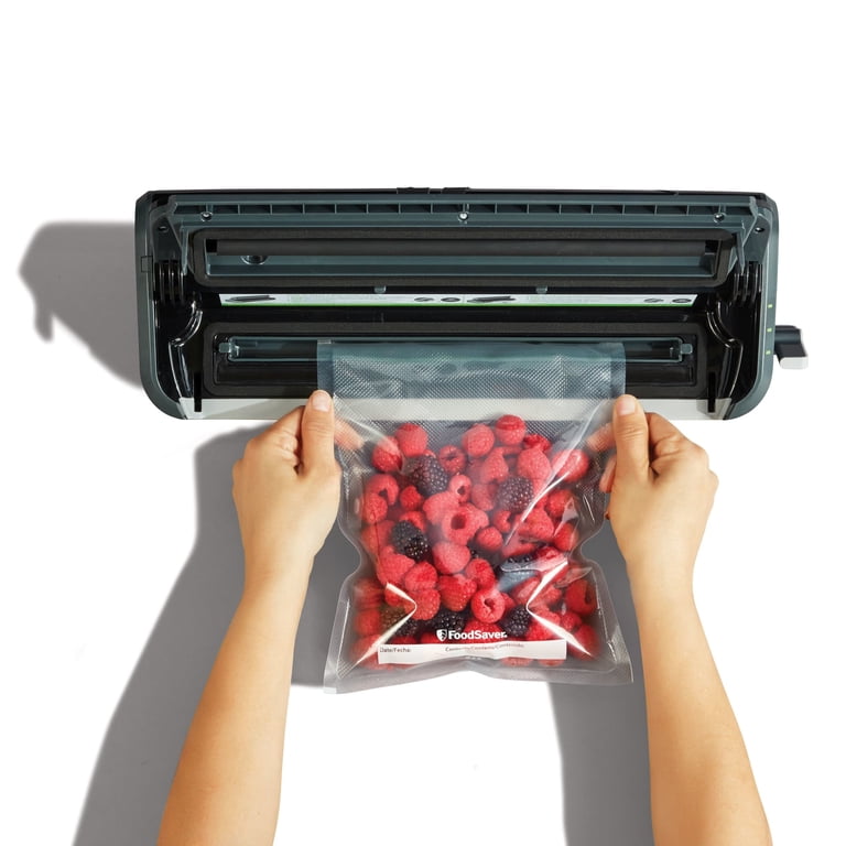 Free Shipping! FoodSaver Vacuum Sealer System with Starter Kit