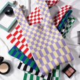 thumbnail image 4 of Bolso de mano tejido a mano con diseño de cuadros escoceses en contraste de colores y tablero de ajedrez japonés y coreano, bolso de mano tejido, bolso de hombro para mujer, 4 of 5