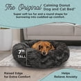 thumbnail image 2 of The Original Calming Donut - Cama para Gatos y Perros en Piel de Lux, tamaño pequeño de 23 x 23 Pulgadas, 2 of 8