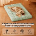 thumbnail image 3 of Cama para gato Pedobi autocalentable de felpa y forro polar, 46 x 61 cm, 3 of 7