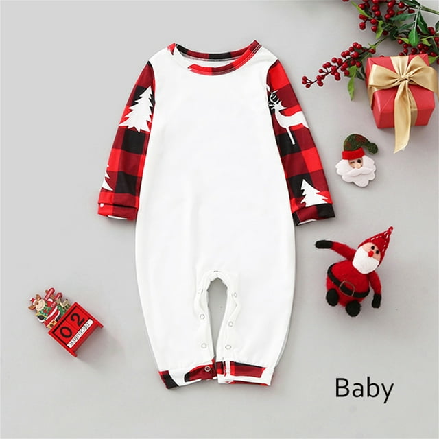 Pijamas familiares a juego con estampado navideño de moda, estilo europeo, para padres e hijos, monos de poliéster para bebés.