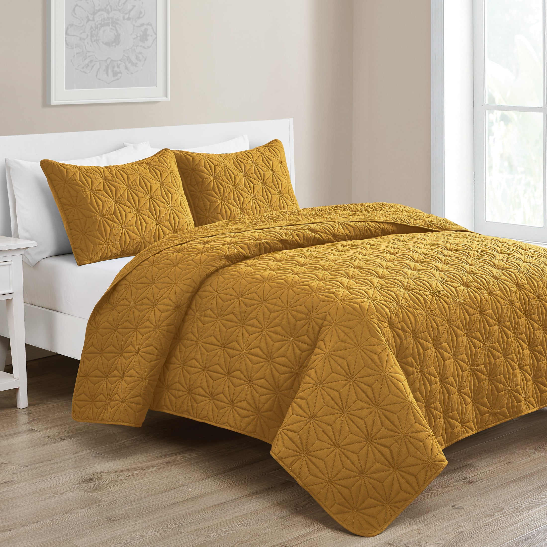 VCNY Home Kaleidoscope 3-Piece Gold Geometric Quilt Set, Full/Queen, Adult, Unisex