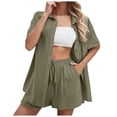 thumbnail image 1 of Conjunto de 2 piezas para mujer con camisa con solapa y pantalones cortos: color liso, traje informal de verano, poliéster, corte ajustado, tallas S-XL, ropa para vacaciones/fiestas, 1 of 8