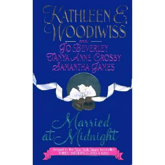 Pre-Owned Married at Midnight (Paperback 9780380786152) by Kathleen E Woodiwiss, Various
