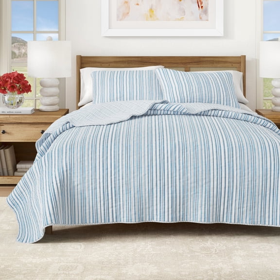 Striped Quilt Set - Lightweight, Soft, All-Season - 2-Piece Reversible Watercolor Printed Bedding Set (Twin / Twin XL, Blue)