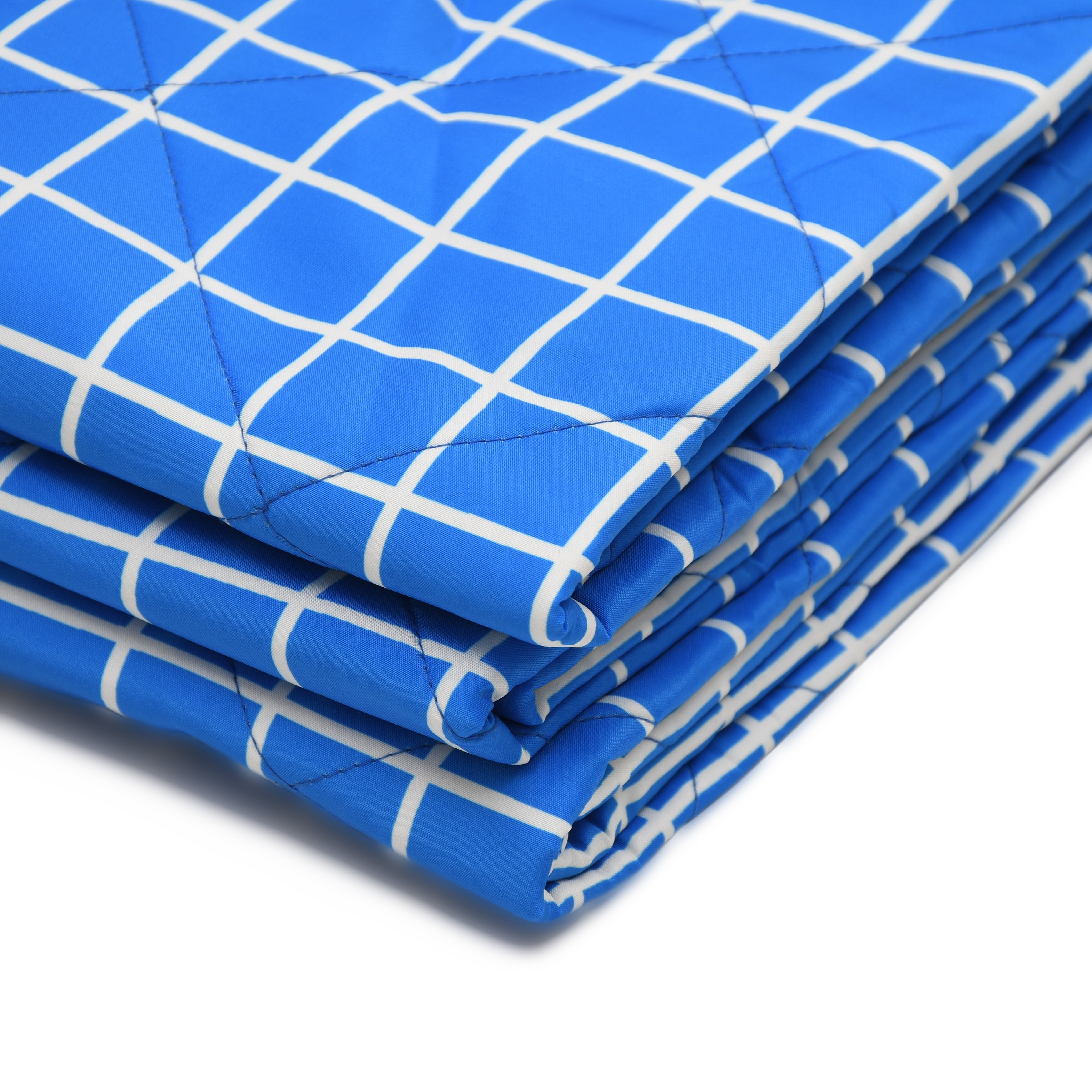 Mainstays Beach Blanket, Sand and Water Resistant, 79" x 59", Blue Grid