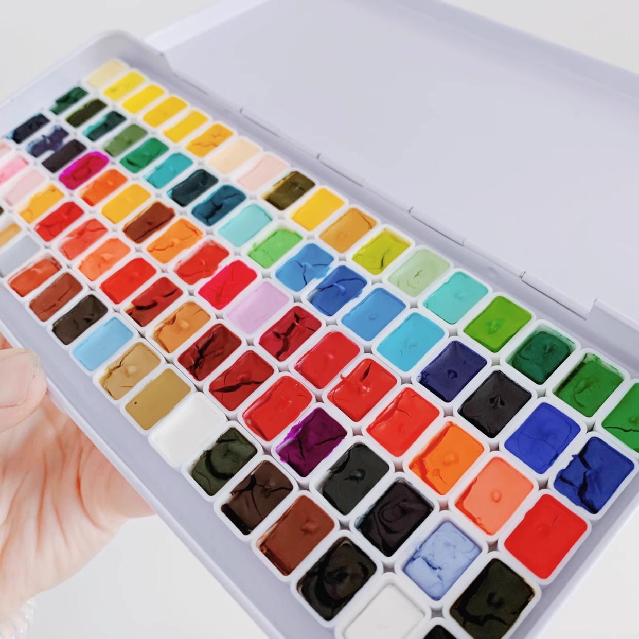 Kusakabe expert for watercolor paint set Handmade 90 color 0.5ml iron box