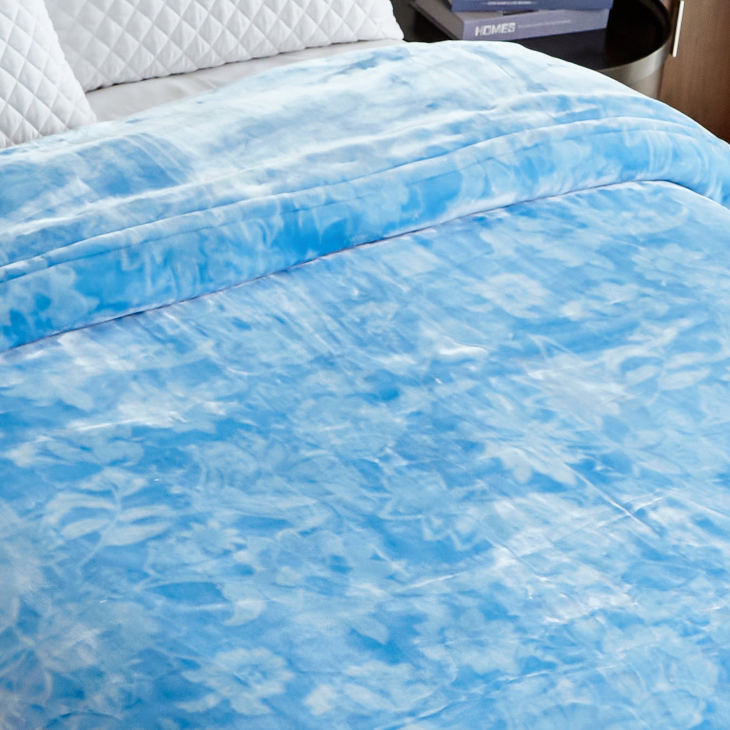 Heavy Thick Fleece Blanket King Size, 10.5lbs,2 Ply A & B Pattern Silky Soft Warm Reversible Raschel Winter Blanket, Minky Soft Plush Blanket for Sofa Bed, 87"x94", Light Blue Floral