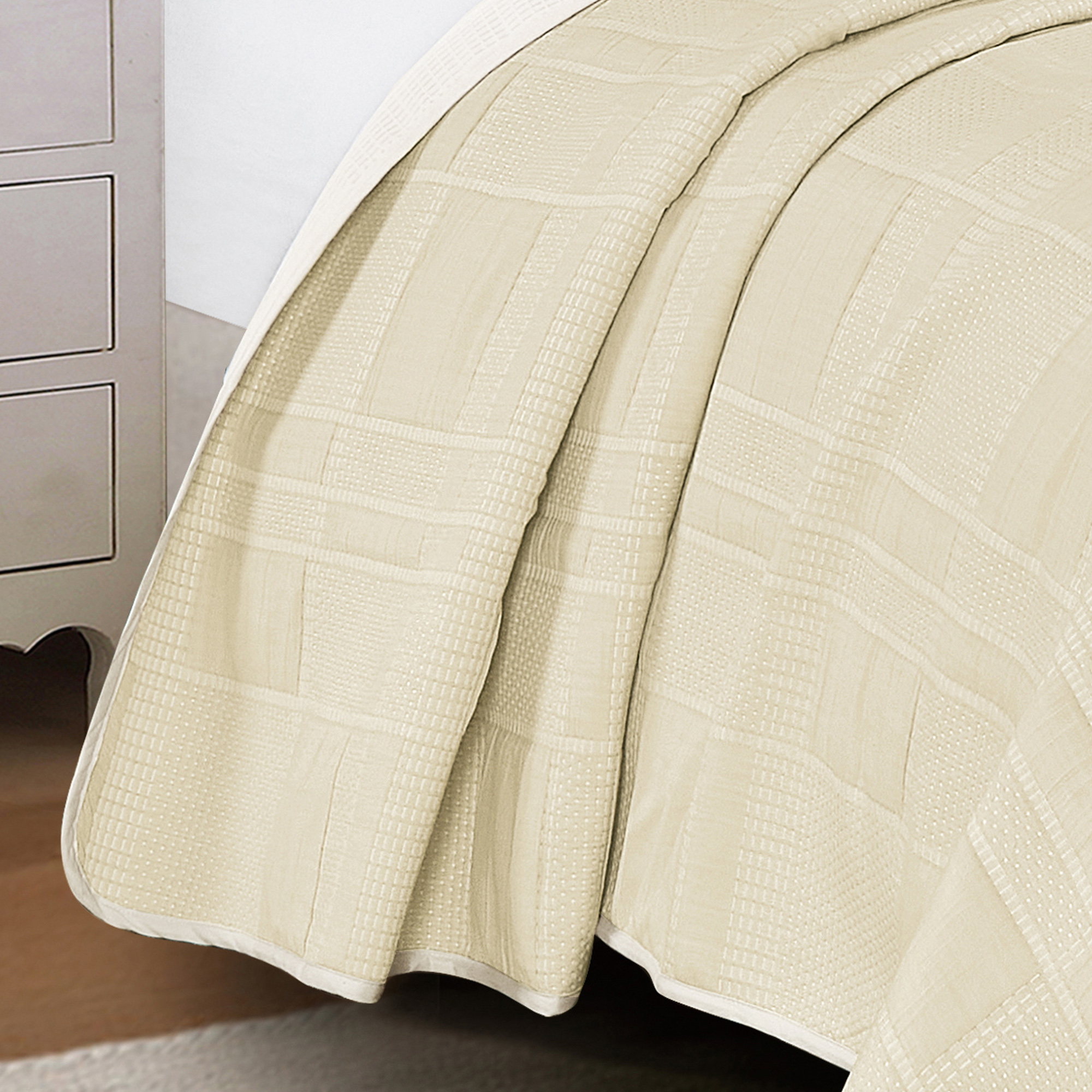 Beige Grid Texture 3-Piece Reversible Quilted Bedspread Set,King