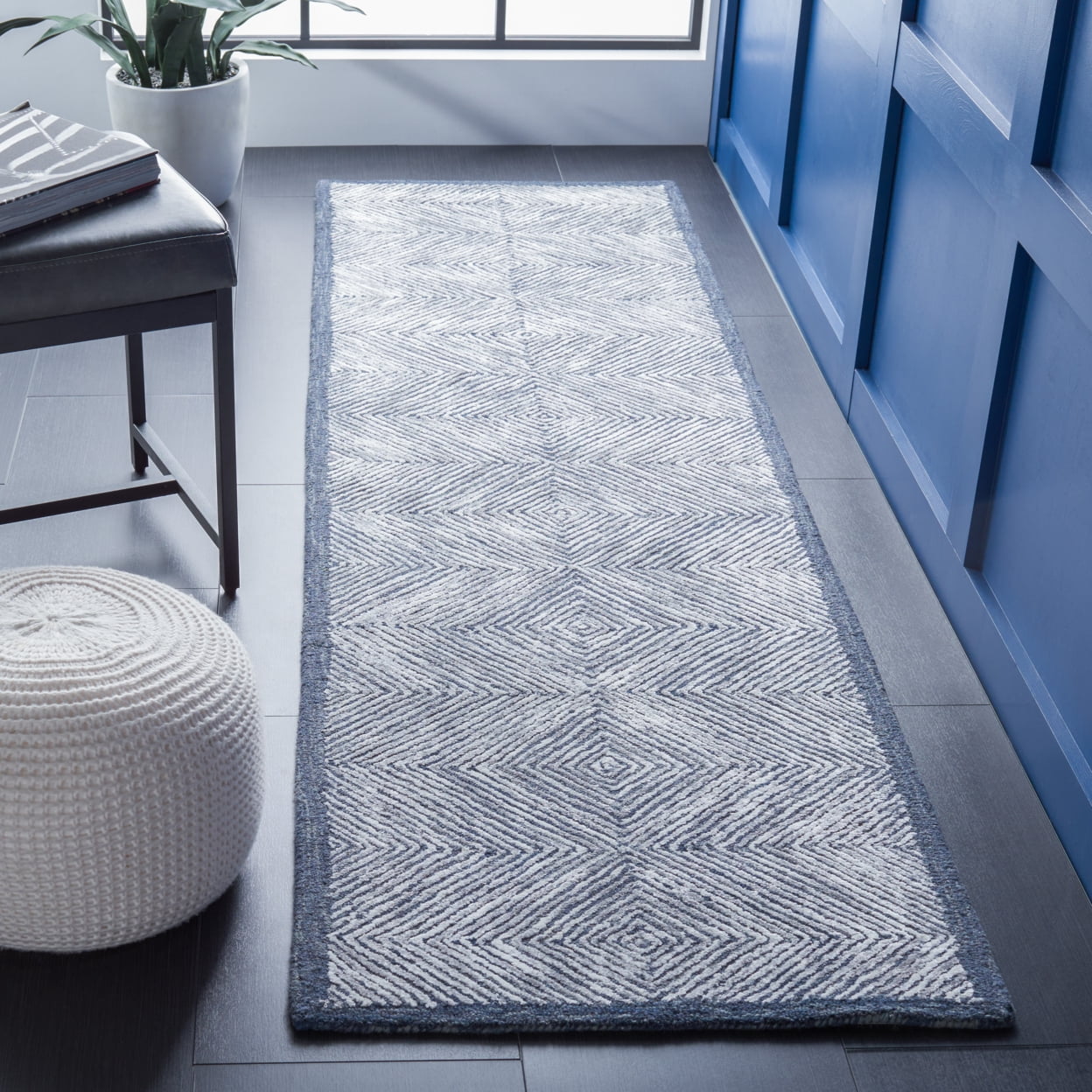 SAFAVIEH Soho Jonie Abstract Area Rug, Dark Grey/Ivory, 6' x 9'