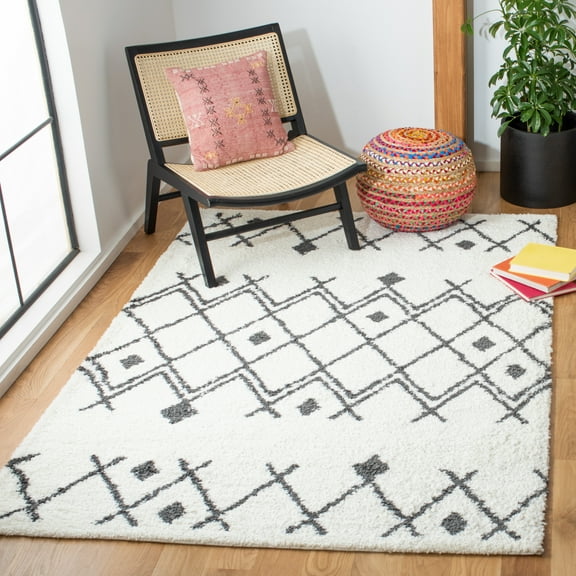 SAFAVIEH Berber Jilliean Geometric Shag Area Rug, Ivory/Dark Gray, 5' x 7'