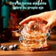 thumbnail image 2 of Vaso Giratorio De Vidrio VIMI Con Base De Madera Para Whisky Y Cocteles, 2 of 9