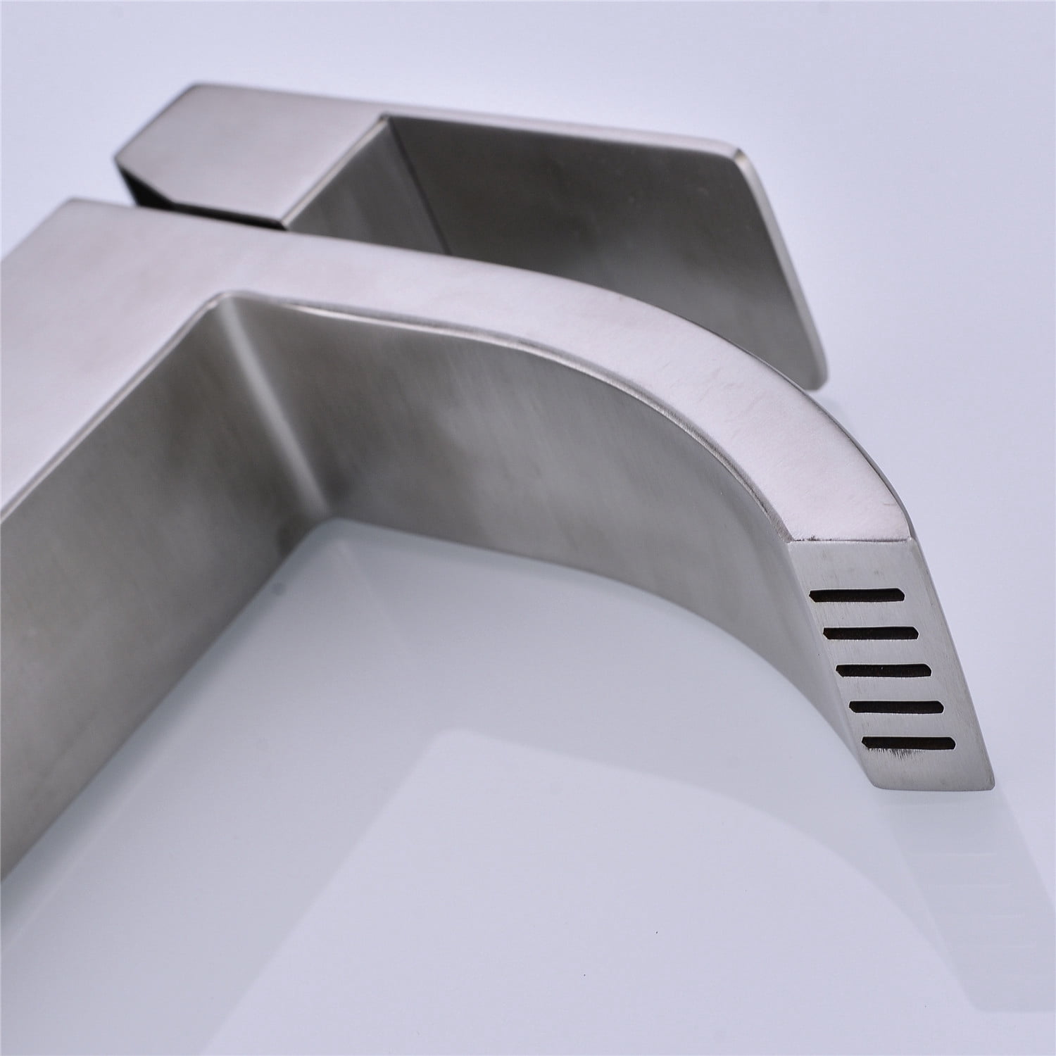 Waterfall Spout Bathroom Sink Single Handle Faucet with Pop-Up Drain (with Overflow)