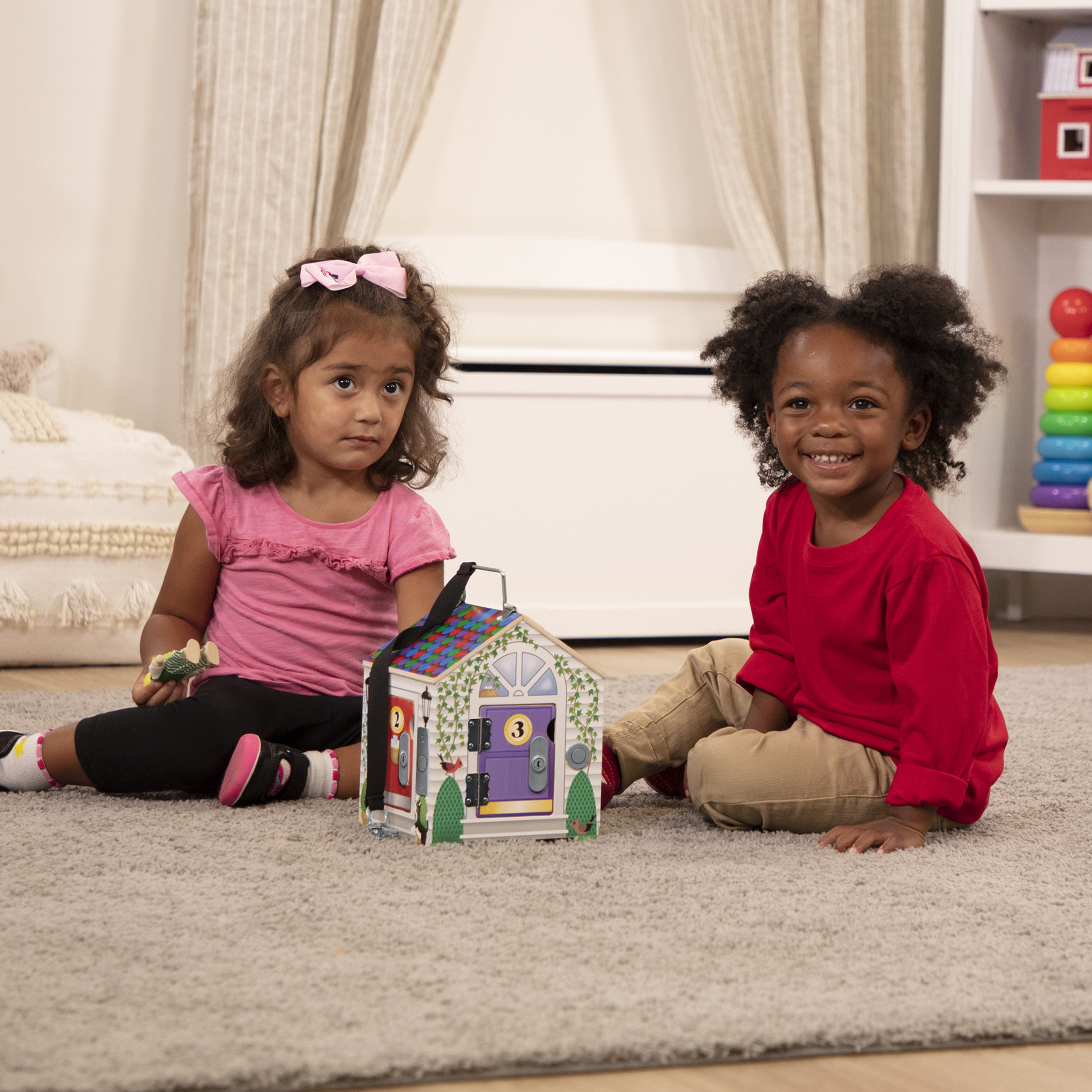 Melissa & Doug Take-Along Wooden Doorbell Dollhouse photo 7