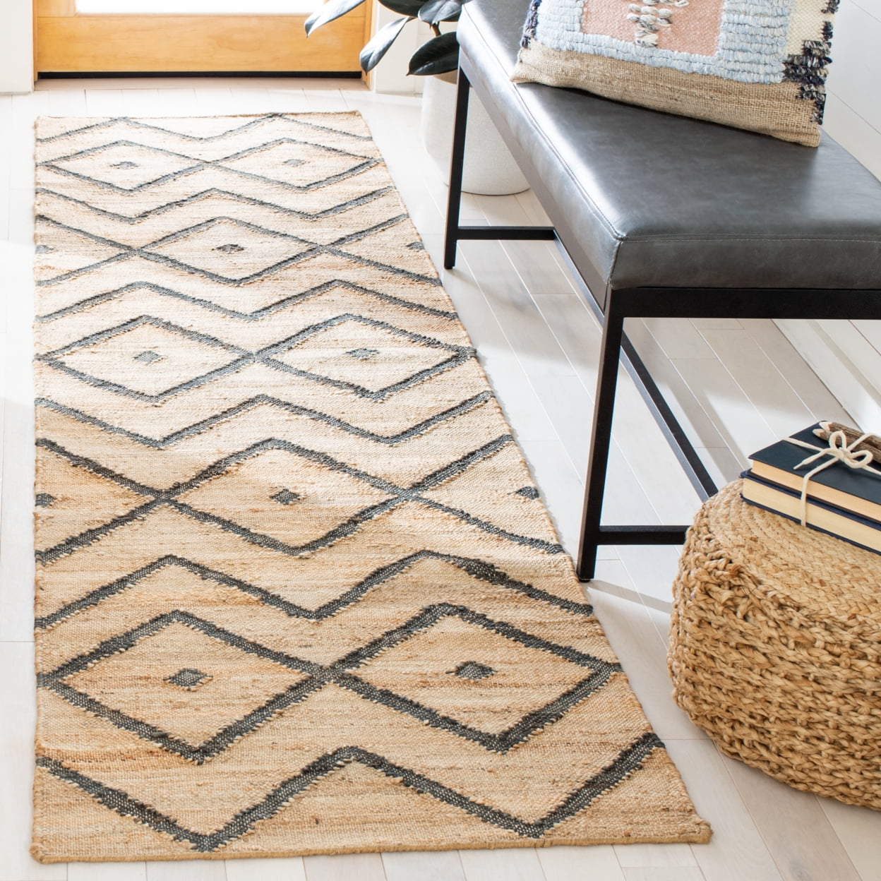 SAFAVIEH Kilim Wesley Geometric Area Rug, Natural/Charcoal, 7' x 7' Square