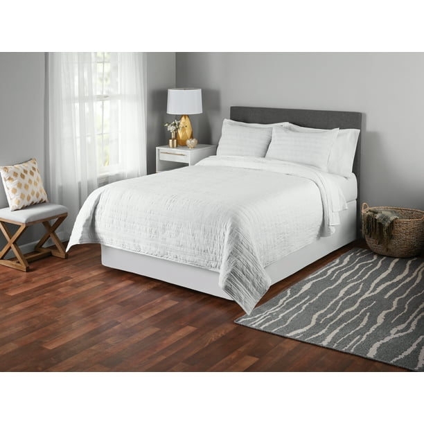 Mainstays White Quilt King