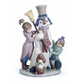 thumbnail image 2 of LLADR Figurine de l'Homme des Neiges, 2 of 4